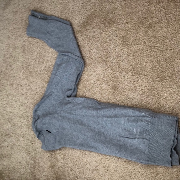 H&M basic v neck sweater - Picture 4 of 5